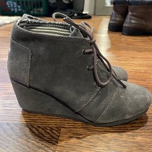 Toms wedge boot
